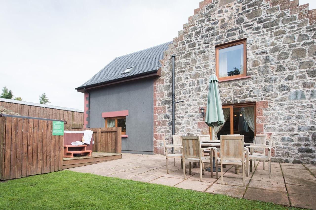 Villa The Granary With Hot Tub à Forgandenny Extérieur photo